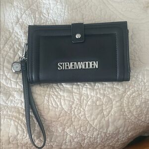 Steve Madden Black Wristlet Wallet